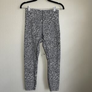 Lululemon InStill High-Rise Tight 25" W5EQUS Size 6 Black White Yoga Pilates Run